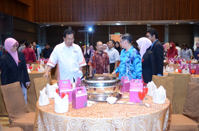 Hi tea alumni  14  073